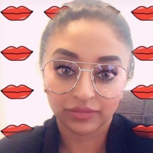 Meet your Posher, Maya